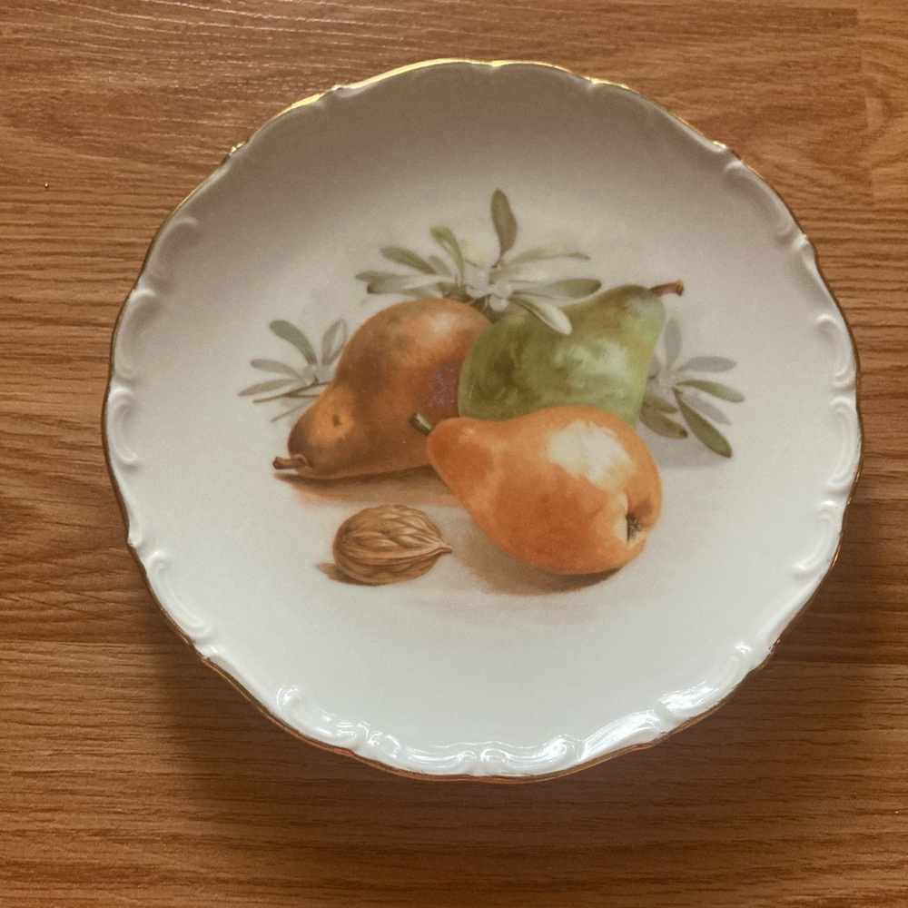 Porcelain China Plate: SCHUMANN Bavaria Arzberg Germany E&R Golden Crown ~ PEARS